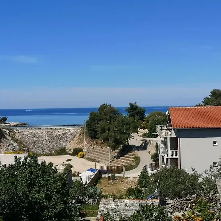 Appartement Sissy Primošten